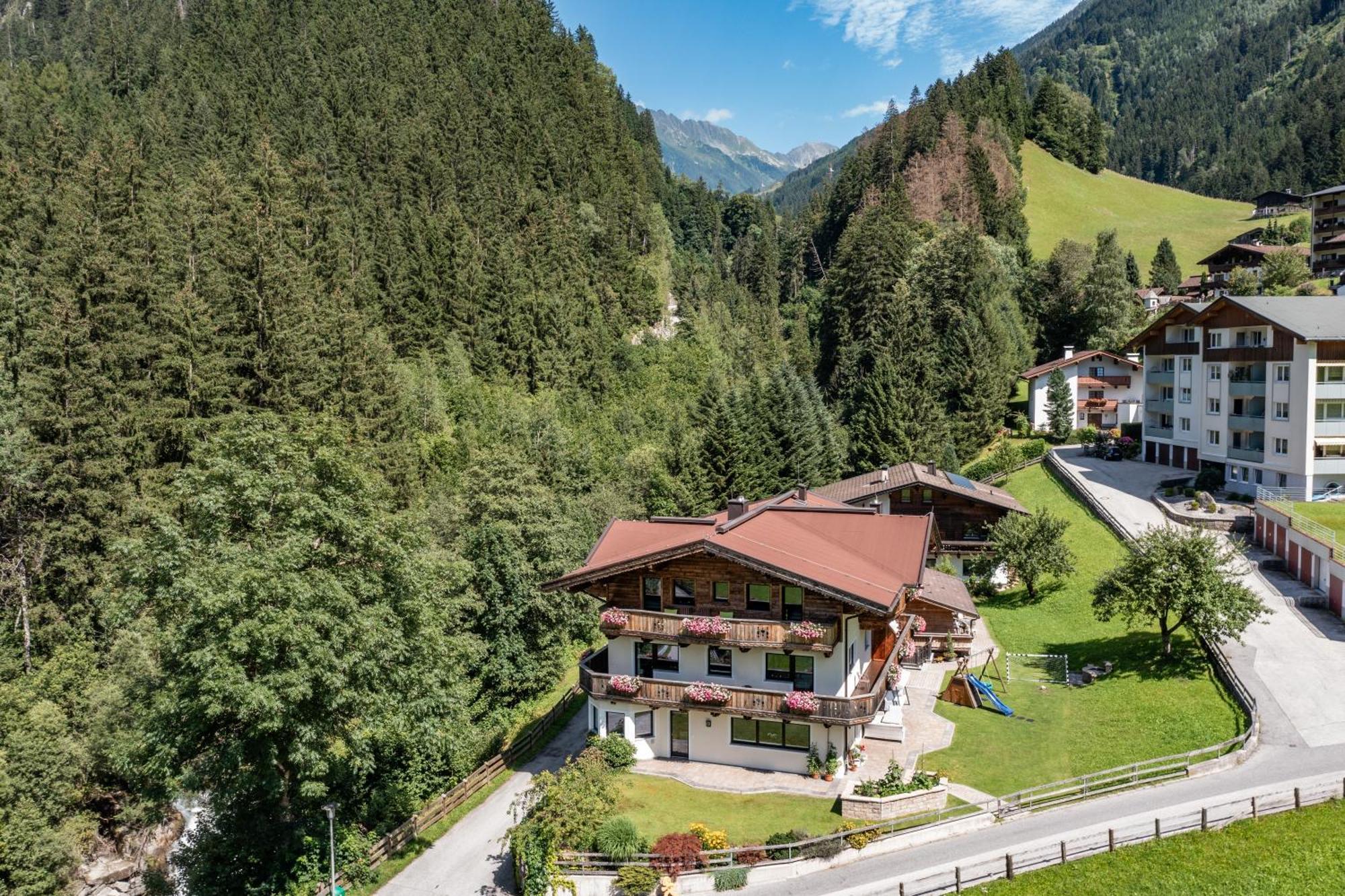 Landhaus Ifangl Mayrhofen Exterior photo