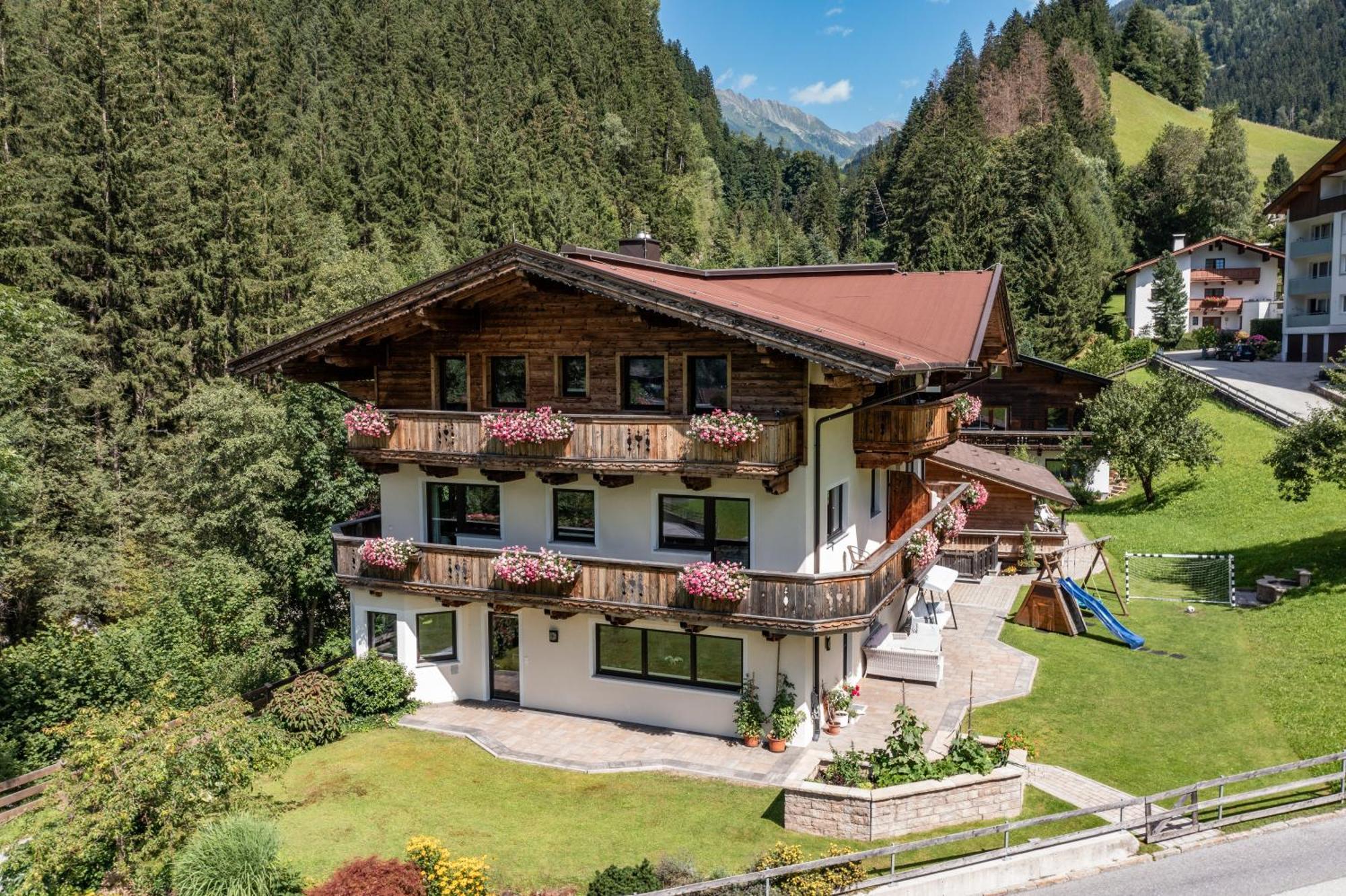 Landhaus Ifangl Mayrhofen Exterior photo